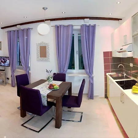 Apartman De Caris Palace *