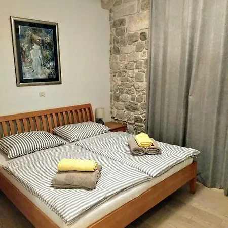 Apartman De Caris Palace *