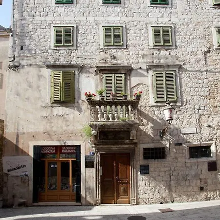 De Caris Palace