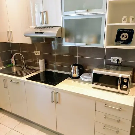 De Caris Palace Apartmán